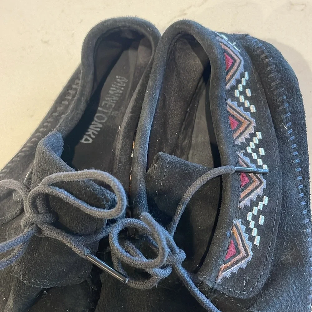 Minnetonka Botine Moccasin Size 9.5 - Picture 2 of 4